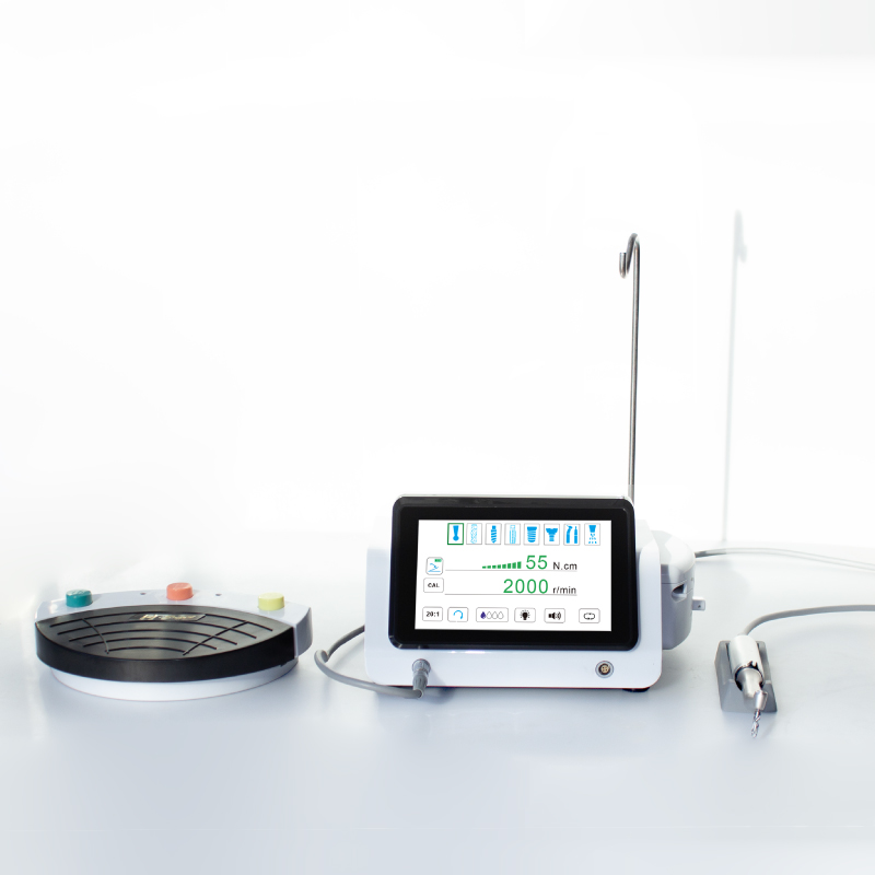 空気圧式高さ調節式医療カ​​ート